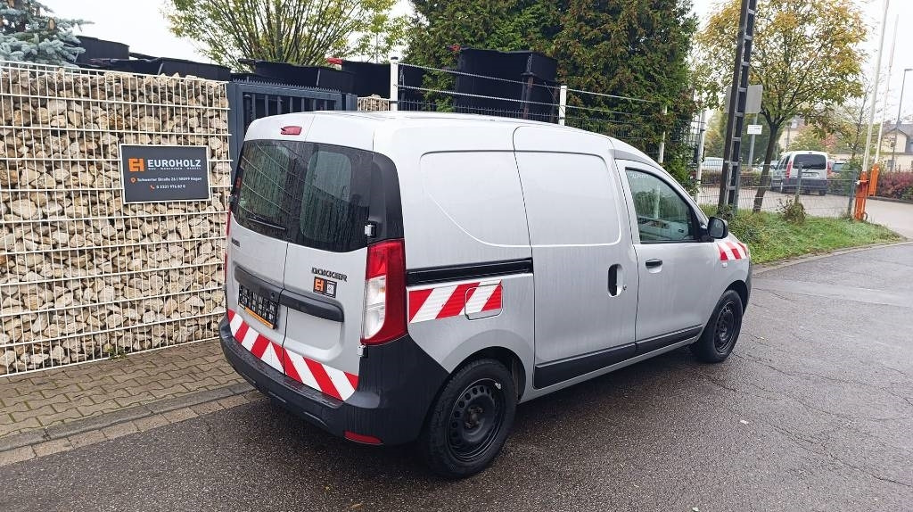 Dacia Dokker Transporter, Kastenwagen mit Schubladen - Mali kombi: slika 4 Dacia Dokker Transporter, Kastenwagen mit Schubladen - Mali kombi: slika 4