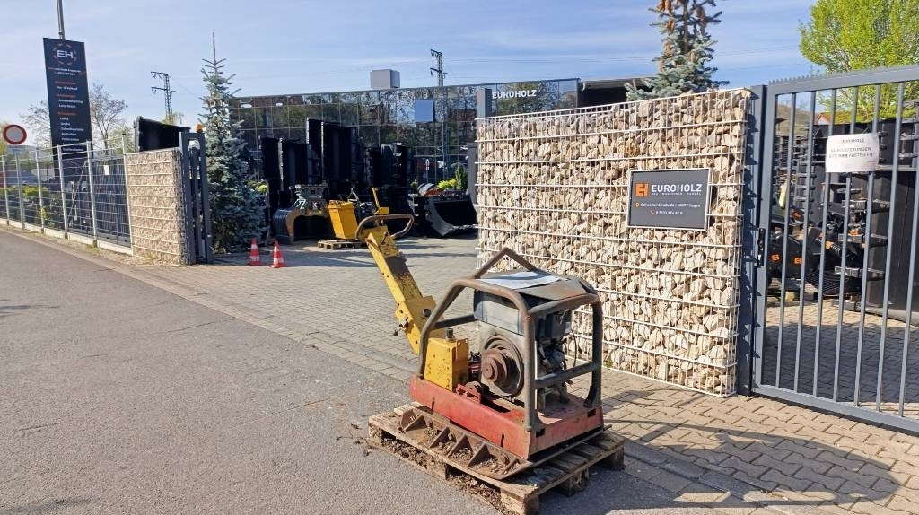 Dynapac LG 500 Rüttelplatte Motor defekt, Ersatzteilquelle - Vibraciona ploča: slika 2 Dynapac LG 500 Rüttelplatte Motor defekt, Ersatzteilquelle - Vibraciona ploča: slika 2
