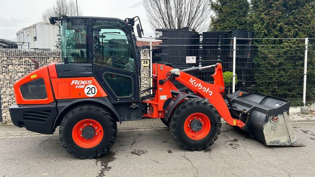 Utovarivač točkaš Kubota R 065, Radlader, hydr. Schnellwechsler, Schaufel: slika 17