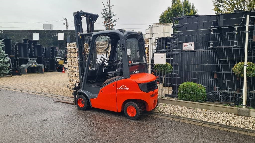 Dizel viljuškar Linde H 20 D, Triplex, Seitenschieber, Positionierer: slika 16