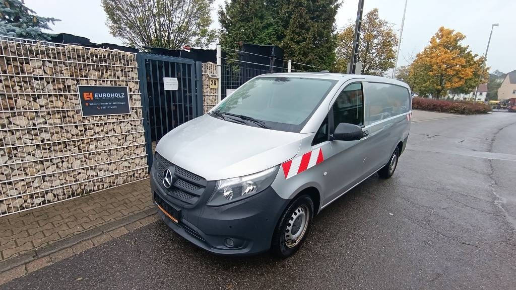 Mercedes-Benz Vito 114 CDI Werkstattschränke, Standheizung, PDC - Dostavno vozilo sa zatvorenim sandukom: slika 1 Mercedes-Benz Vito 114 CDI Werkstattschränke, Standheizung, PDC - Dostavno vozilo sa zatvorenim sandukom: slika 1