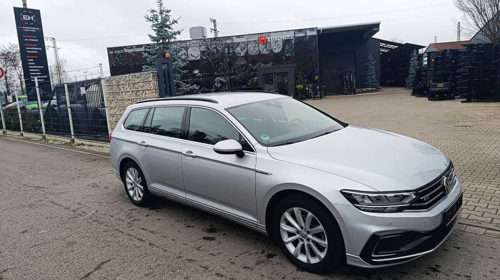 Volkswagen Passat GTE 1.4 TSI DSG GTE Plug-in-Hybrid 1. Hand - Automobil: slika 1 Volkswagen Passat GTE 1.4 TSI DSG GTE Plug-in-Hybrid 1. Hand - Automobil: slika 1