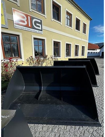 Big Volumenschaufel 220 cm mit Merlo ZM2 Aufnahme - Kašika: slika 1 Big Volumenschaufel 220 cm mit Merlo ZM2 Aufnahme - Kašika: slika 1