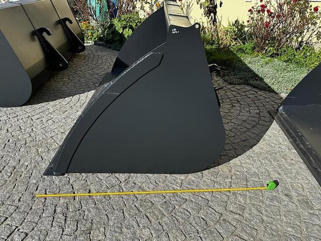 Big Volumenschaufel 250 cm mit Merlo ZM2 Aufnahme - Kašika: slika 4 Big Volumenschaufel 250 cm mit Merlo ZM2 Aufnahme - Kašika: slika 4