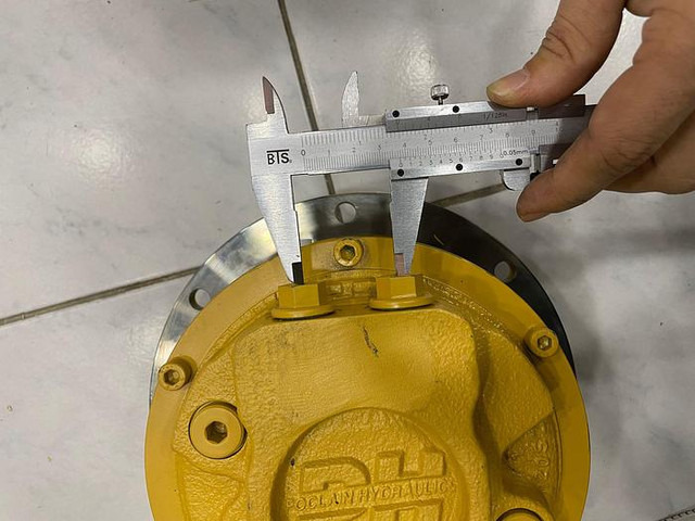 Bomag Fahrmotor (Poclain) 05816293 - Valjak: slika 3 Bomag Fahrmotor (Poclain) 05816293 - Valjak: slika 3