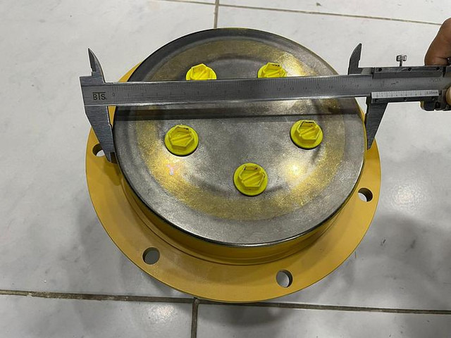 Bomag Fahrmotor (Poclain) 05816293 - Valjak: slika 2 Bomag Fahrmotor (Poclain) 05816293 - Valjak: slika 2