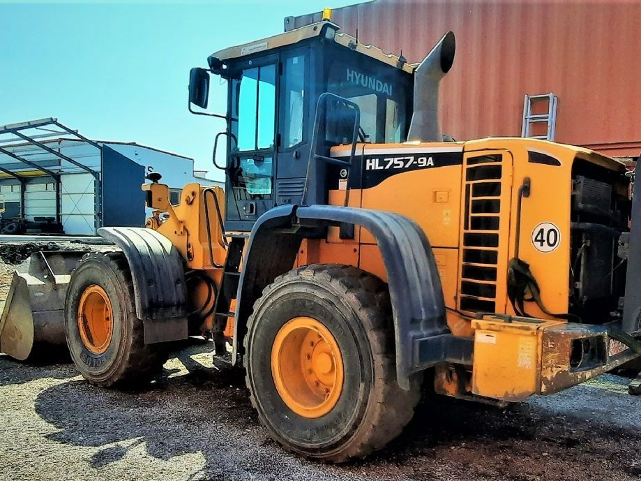 Hyundai HL757-9A - Utovarivač točkaš: slika 2 Hyundai HL757-9A - Utovarivač točkaš: slika 2