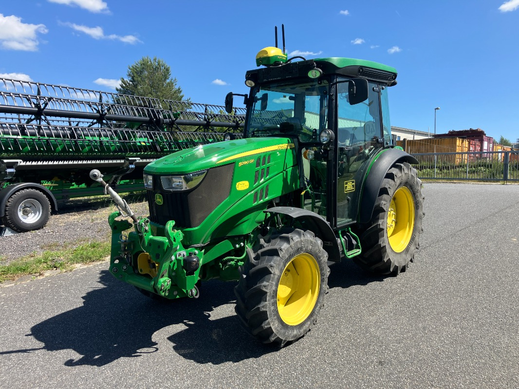 John Deere 5090GF mit RTK- Lenksystem/ FKH/FZW - Traktor: slika 1 John Deere 5090GF mit RTK- Lenksystem/ FKH/FZW - Traktor: slika 1