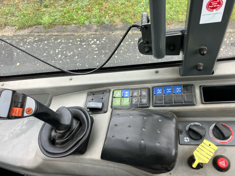 Kramer 5095 Top Zustand! inkl. Palettengabel und Schaufel - Utovarivač točkaš: slika 3 Kramer 5095 Top Zustand! inkl. Palettengabel und Schaufel - Utovarivač točkaš: slika 3