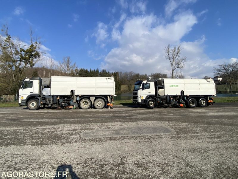 2 BALAYEUSES 6 ROUES - VOLVO - FMFH - - Autočistilica: slika 1 2 BALAYEUSES 6 ROUES - VOLVO - FMFH - - Autočistilica: slika 1