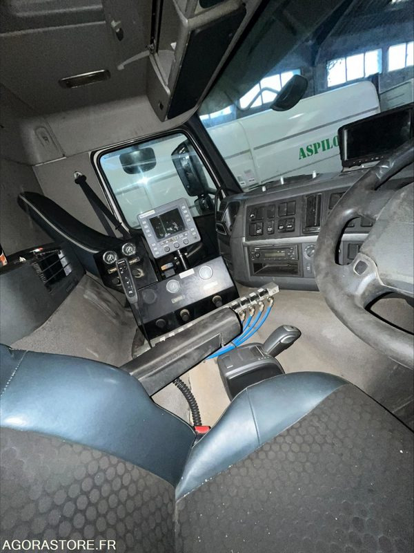 2 BALAYEUSES 6 ROUES - VOLVO - FMFH - - Autočistilica: slika 5 2 BALAYEUSES 6 ROUES - VOLVO - FMFH - - Autočistilica: slika 5