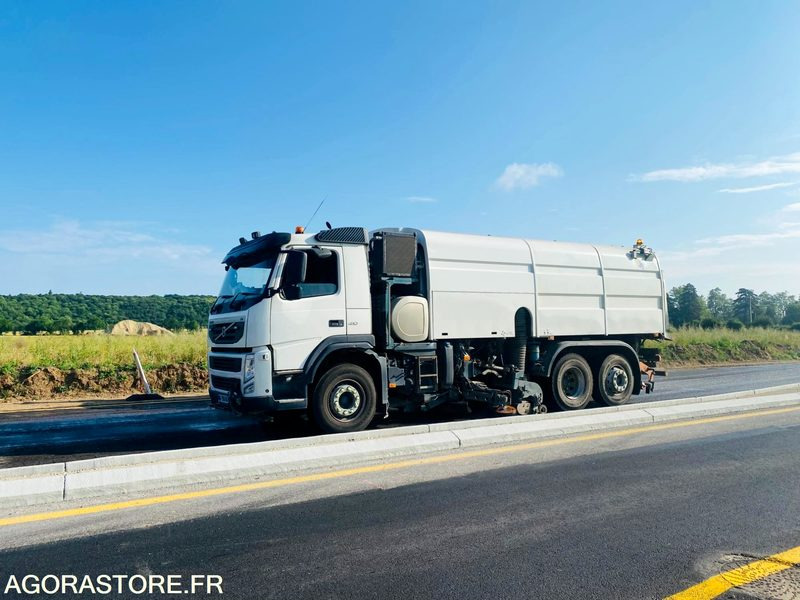3 BALAYEUSES 6 ROUES - VOLVO - FMFH - 2011 A 2013 - Autočistilica: slika 2 3 BALAYEUSES 6 ROUES - VOLVO - FMFH - 2011 A 2013 - Autočistilica: slika 2