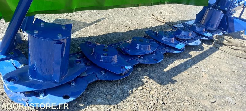 3 Faucheuses rotative 2m80 - Kosačica: slika 4 3 Faucheuses rotative 2m80 - Kosačica: slika 4