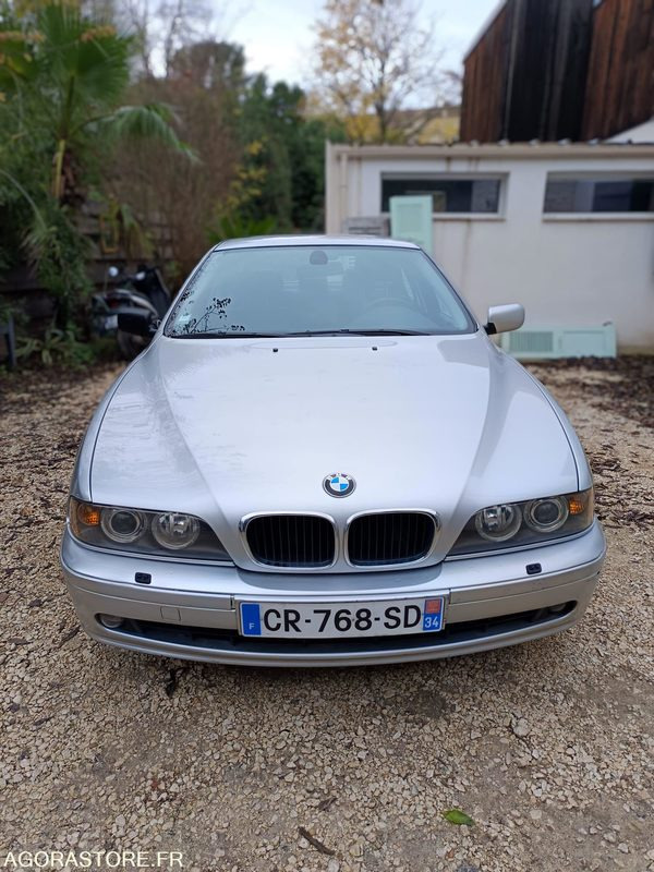 BMW SERIE 5 525i 2.5 i 192CH BOITE AUTOMATIQUE - 2001 - 212000KMS - Automobil: slika 2 BMW SERIE 5 525i 2.5 i 192CH BOITE AUTOMATIQUE - 2001 - 212000KMS - Automobil: slika 2
