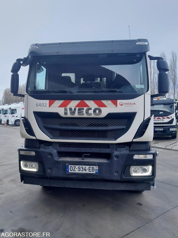 BOM 26T GNC IVECO - 2016 / 111802 KM (6402- VPIDF -66ICAM571X) - Kamion za smeće: slika 2 BOM 26T GNC IVECO - 2016 / 111802 KM (6402- VPIDF -66ICAM571X) - Kamion za smeće: slika 2