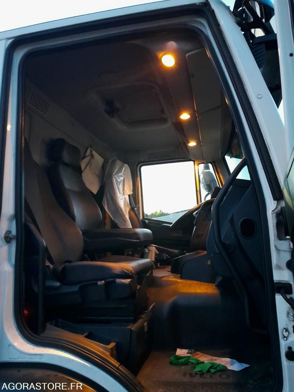 BOM 26T GNC IVECO - 2016 / 84090 KM (6578- VPIDF -66ICAM571X) - Kamion za smeće: slika 5 BOM 26T GNC IVECO - 2016 / 84090 KM (6578- VPIDF -66ICAM571X) - Kamion za smeće: slika 5