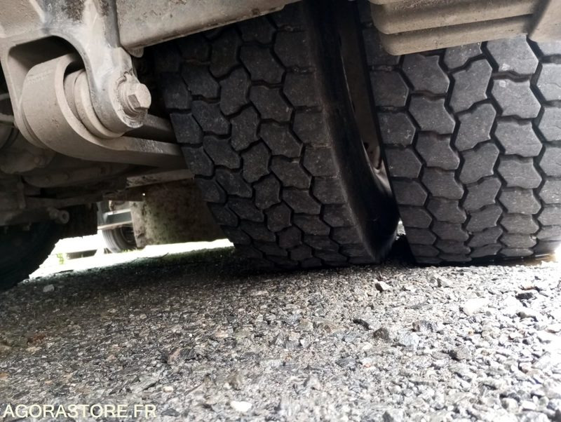 BOM RENAULT D WIDE - 2015 - 277641km - DW072WN - Kamion za smeće: slika 5 BOM RENAULT D WIDE - 2015 - 277641km - DW072WN - Kamion za smeće: slika 5