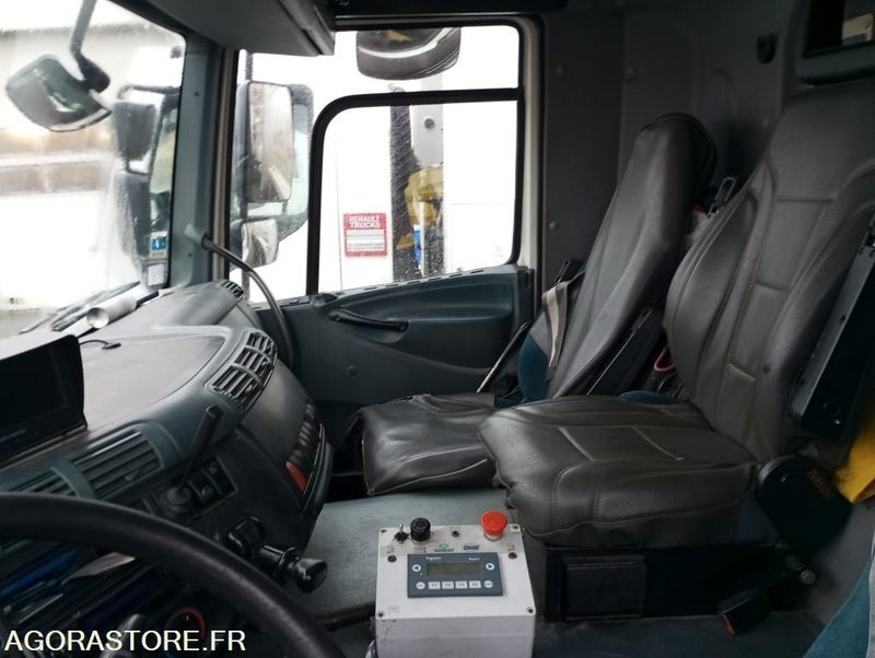 BOM Renault non roulante (sans culasse) 347000kms - Kamion za smeće: slika 3 BOM Renault non roulante (sans culasse) 347000kms - Kamion za smeće: slika 3