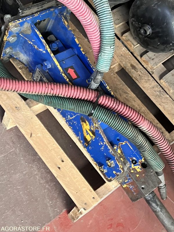 BRH brise roche hydraulique ARDEN AB0082DA - Année 2021 - Pour pelle de 1 à 3T - Građevinska oprema: slika 3 BRH brise roche hydraulique ARDEN AB0082DA - Année 2021 - Pour pelle de 1 à 3T - Građevinska oprema: slika 3