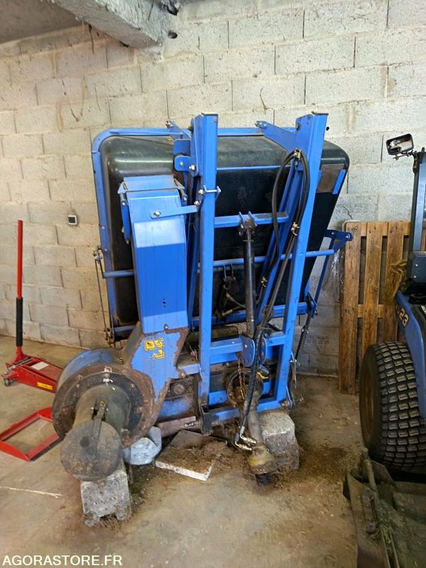 Bac de ramassage ISEKI - Baštenska oprema: slika 1 Bac de ramassage ISEKI - Baštenska oprema: slika 1