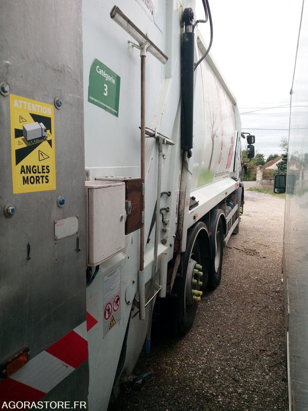 Bom Renault 320DXI - Kamion za smeće: slika 4 Bom Renault 320DXI - Kamion za smeće: slika 4