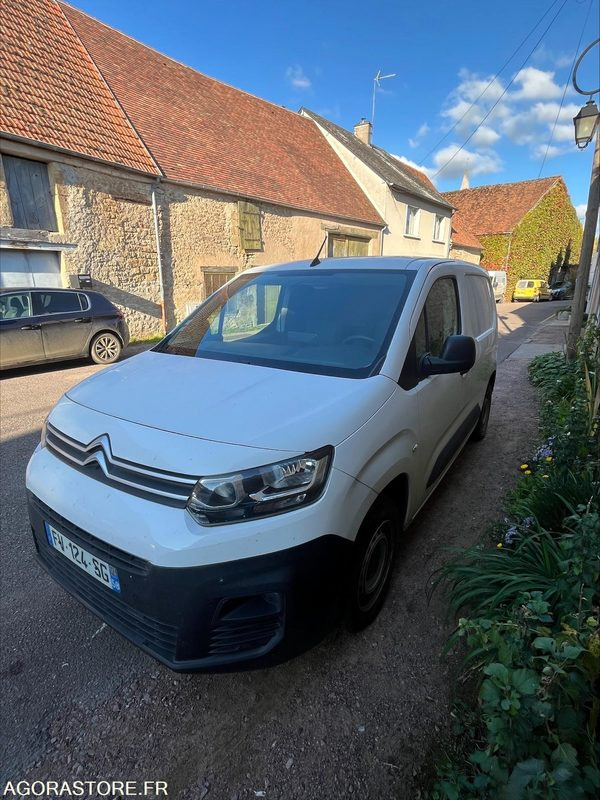 CITROEN BERLINGO ISOTHERME (portage de repas) - Mali kombi: slika 1 CITROEN BERLINGO ISOTHERME (portage de repas) - Mali kombi: slika 1