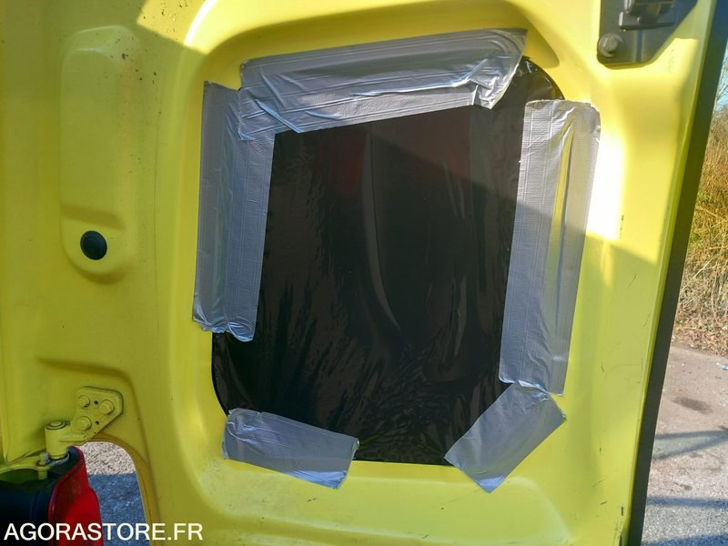 CITROËN BERLINGO VU BLUE HDI100 ETG6 (FC0115) - Mali kombi: slika 4 CITROËN BERLINGO VU BLUE HDI100 ETG6 (FC0115) - Mali kombi: slika 4