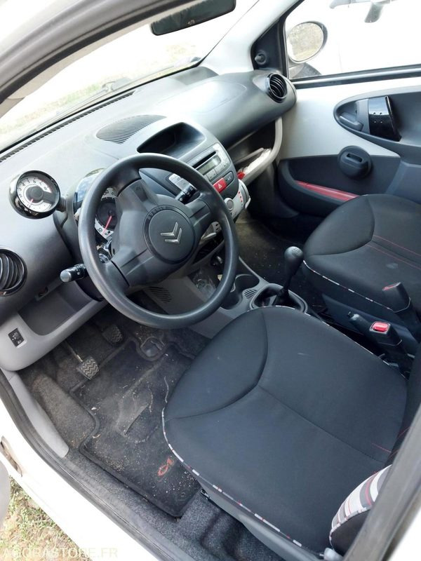 CITROEN C1 - 2011 - 42667KM - Automobil: slika 2 CITROEN C1 - 2011 - 42667KM - Automobil: slika 2