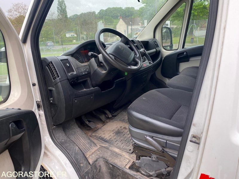 Camion benne Peugeot BOXER - 2014 - 70 000km - TURBO NEUF / PNEUS NEUFS - Dostavno vozilo kiper: slika 3 Camion benne Peugeot BOXER - 2014 - 70 000km - TURBO NEUF / PNEUS NEUFS - Dostavno vozilo kiper: slika 3