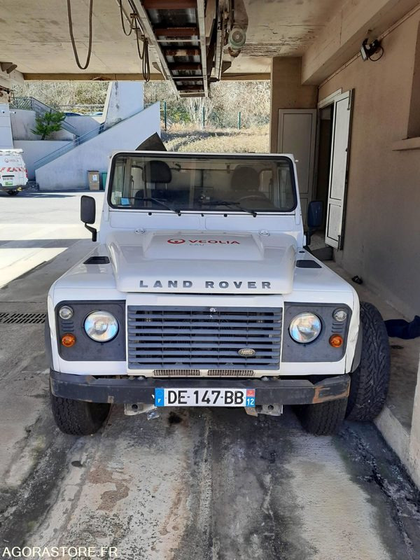 Camion hydrocureur LAND ROVER Defender - 2014 / 142 462 KM - Pikap: slika 2 Camion hydrocureur LAND ROVER Defender - 2014 / 142 462 KM - Pikap: slika 2