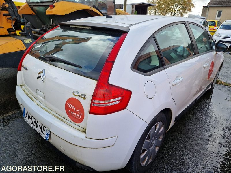 Citroën C4 - 259870 -2010- AW034XE - Automobil: slika 4 Citroën C4 - 259870 -2010- AW034XE - Automobil: slika 4