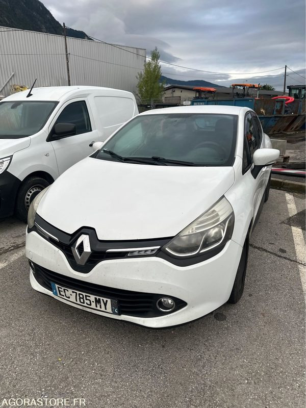 Clio 4 Société Air MédiaNav Ener - 2016 / 174160 KM (P0403661) - Automobil: slika 1 Clio 4 Société Air MédiaNav Ener - 2016 / 174160 KM (P0403661) - Automobil: slika 1