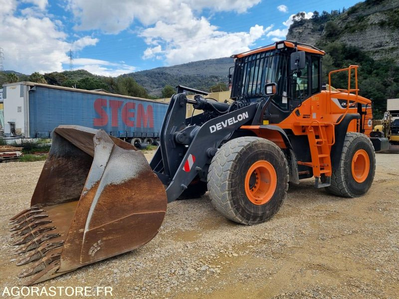 DOOSAN DL300 - 2020 - 5290 heures - BON ETAT - Utovarivač: slika 3 DOOSAN DL300 - 2020 - 5290 heures - BON ETAT - Utovarivač: slika 3