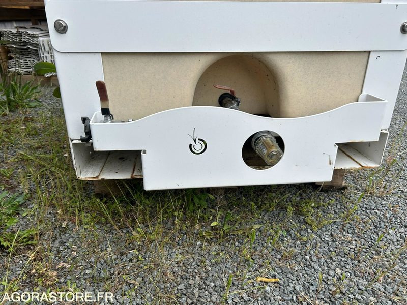 Désherbeuse à eau chaude - OELIATEC HOUAT - Année 2017 - 2 lances - Građevinska oprema: slika 5 Désherbeuse à eau chaude - OELIATEC HOUAT - Année 2017 - 2 lances - Građevinska oprema: slika 5