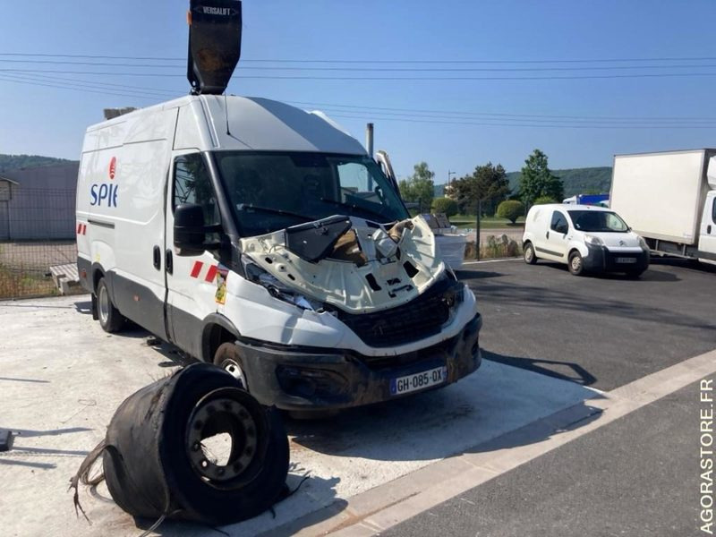 IVECO DAILY 50C18 NACELLE VERSALIFT - Dostavno vozilo: slika 1 IVECO DAILY 50C18 NACELLE VERSALIFT - Dostavno vozilo: slika 1