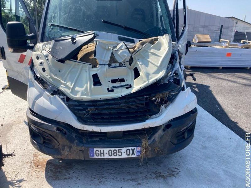 IVECO DAILY 50C18 NACELLE VERSALIFT - Dostavno vozilo: slika 4 IVECO DAILY 50C18 NACELLE VERSALIFT - Dostavno vozilo: slika 4