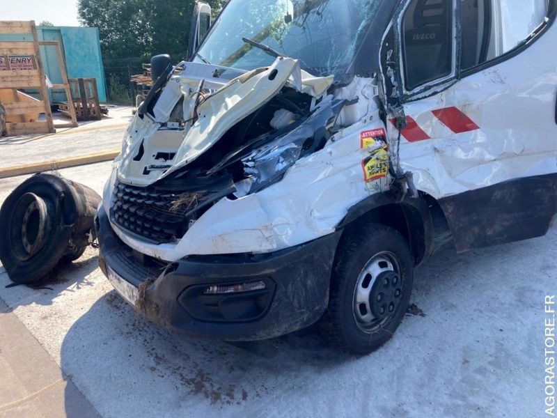 IVECO DAILY 50C18 NACELLE VERSALIFT - Dostavno vozilo: slika 5 IVECO DAILY 50C18 NACELLE VERSALIFT - Dostavno vozilo: slika 5