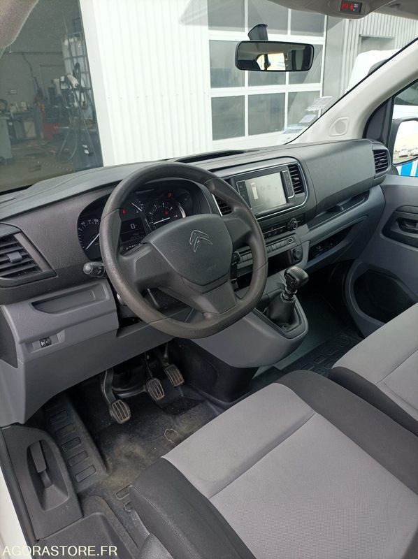 Minibus, Putnički kombi ET-667-JP - Roulant - CITROEN JUMPY SPACE TOURER - VP - 237 280 Kms: slika 10 Minibus, Putnički kombi ET-667-JP - Roulant - CITROEN JUMPY SPACE TOURER - VP - 237 280 Kms: slika 10