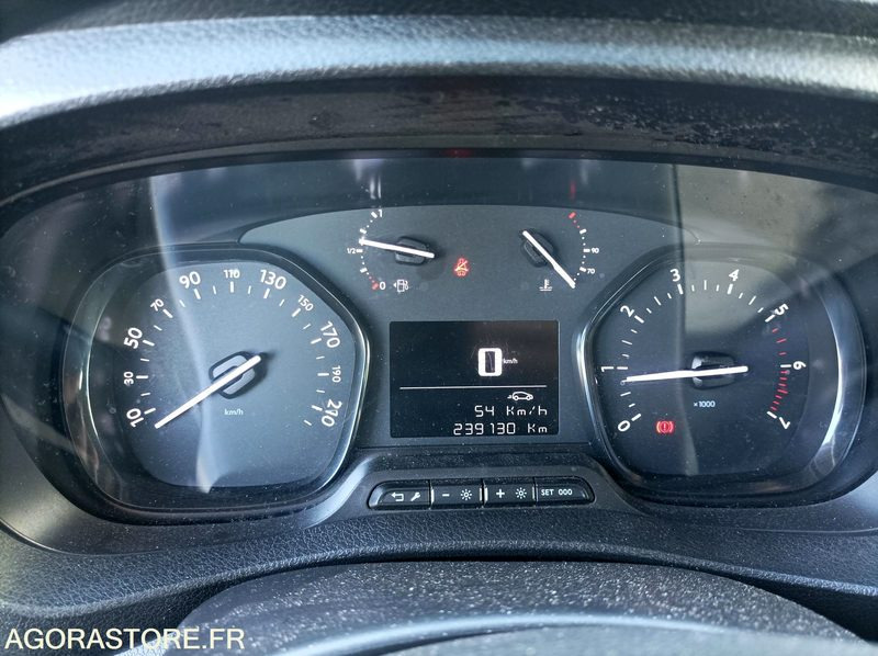 Minibus, Putnički kombi EX-950-XB - Roulant - CITROEN JUMPY SPACE TOURER - CG KS - VP - 239 140 Kms: slika 11 Minibus, Putnički kombi EX-950-XB - Roulant - CITROEN JUMPY SPACE TOURER - CG KS - VP - 239 140 Kms: slika 11