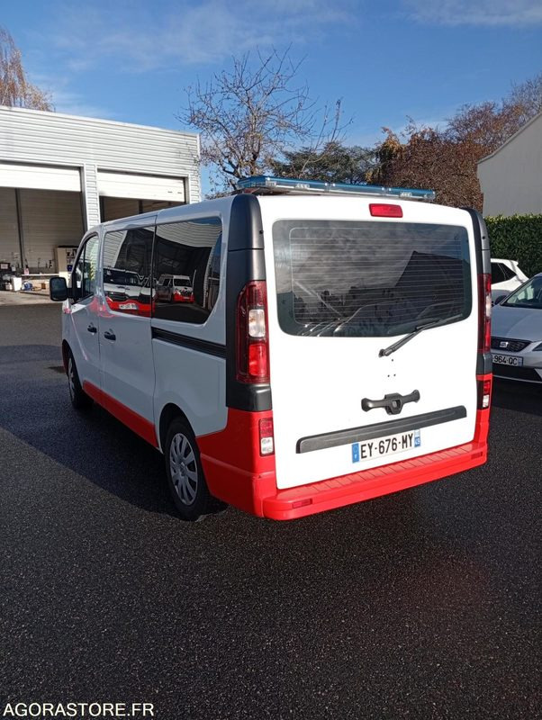 EY-676-MY - Non Roulant - RENAULT TRAFIC - VASP - 321 000 Kms - Vozilo hitne pomoći: slika 4 EY-676-MY - Non Roulant - RENAULT TRAFIC - VASP - 321 000 Kms - Vozilo hitne pomoći: slika 4