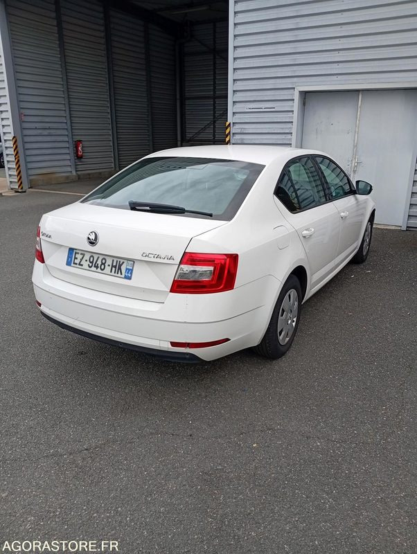 EZ-948-HK - Roulant - SKODA OCTAVIA - VP - 431 000 Kms - Automobil: slika 3 EZ-948-HK - Roulant - SKODA OCTAVIA - VP - 431 000 Kms - Automobil: slika 3