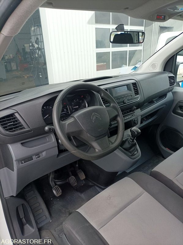 Minibus, Putnički kombi FB-589-MX - Roulant - CITROEN JUMPY SPACE TOURER - VP - 208 161 Kms: slika 11 Minibus, Putnički kombi FB-589-MX - Roulant - CITROEN JUMPY SPACE TOURER - VP - 208 161 Kms: slika 11