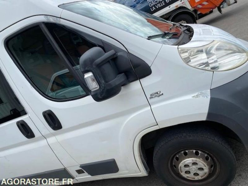 FIAT DUCATO (PAR 3340) - Furgon: slika 4 FIAT DUCATO (PAR 3340) - Furgon: slika 4