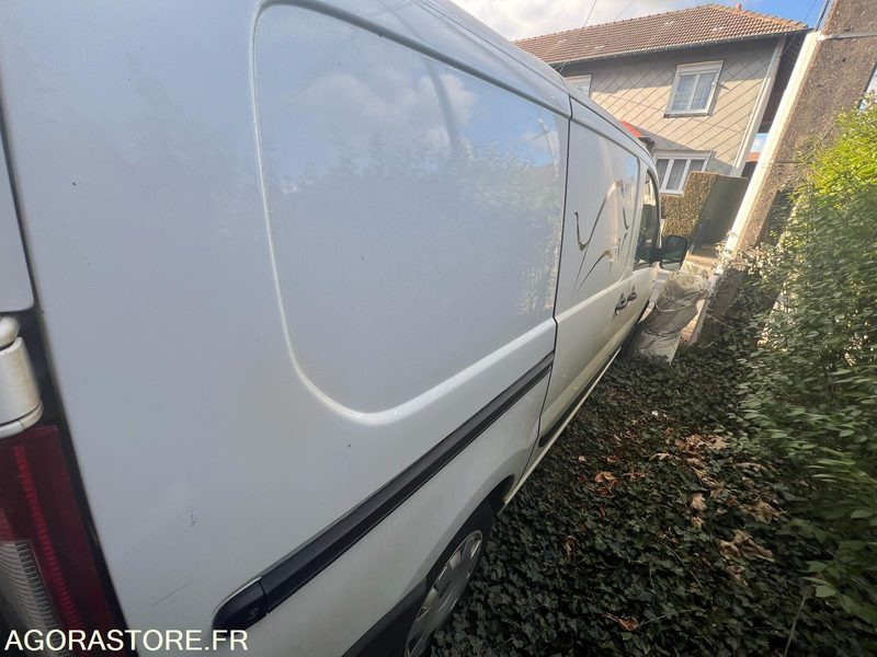 FIAT- SCUDO - 2016 - 230 000 KM - FRIGORIFIQUE MULTI TEMPERATURE - Dostavno vozilo hladnjača: slika 2 FIAT- SCUDO - 2016 - 230 000 KM - FRIGORIFIQUE MULTI TEMPERATURE - Dostavno vozilo hladnjača: slika 2