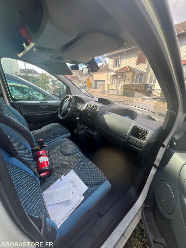 FIAT- SCUDO - 2016 - 230 000 KM - FRIGORIFIQUE MULTI TEMPERATURE - Dostavno vozilo hladnjača: slika 5 FIAT- SCUDO - 2016 - 230 000 KM - FRIGORIFIQUE MULTI TEMPERATURE - Dostavno vozilo hladnjača: slika 5