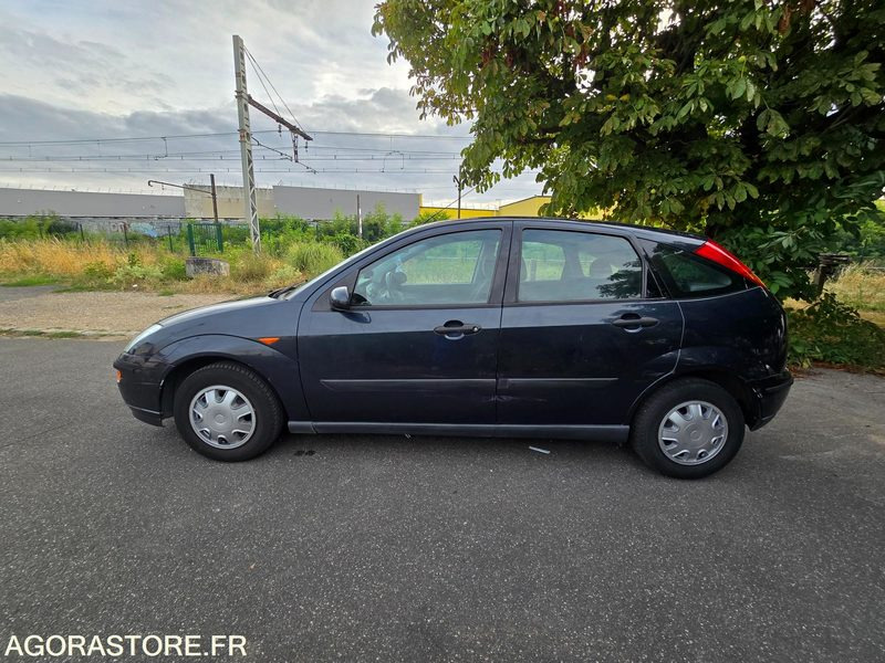 FORD FOCUS 1.6 - ESSENCE - 158 000 KM - Automobil: slika 1 FORD FOCUS 1.6 - ESSENCE - 158 000 KM - Automobil: slika 1
