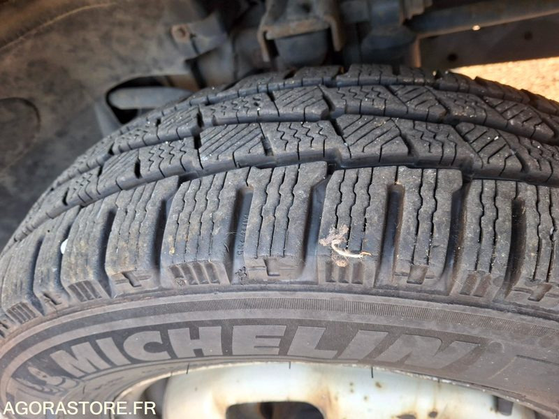 FOURGON ATELIER IVECO - 35C15 - 2012 / 365974 KM (CN747FK) - Furgon: slika 4 FOURGON ATELIER IVECO - 35C15 - 2012 / 365974 KM (CN747FK) - Furgon: slika 4