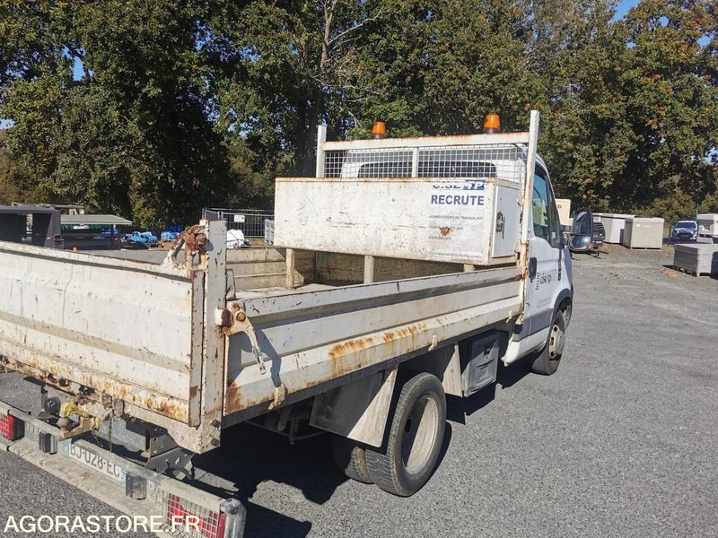 FOURGON BENNE - IVECO - DAILY 35C13 - 2011 / 264350 KM - BJ028EC - Dostavno vozilo kiper: slika 5 FOURGON BENNE - IVECO - DAILY 35C13 - 2011 / 264350 KM - BJ028EC - Dostavno vozilo kiper: slika 5