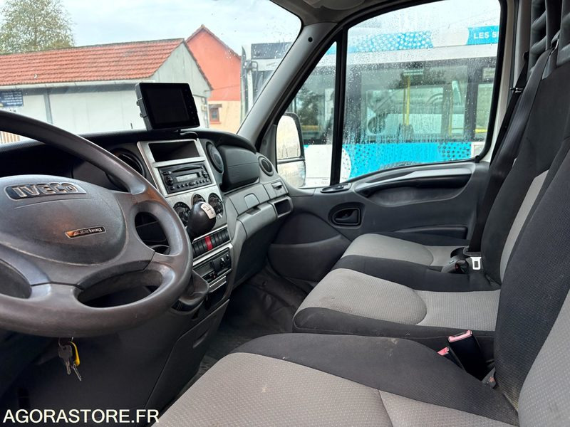 FOURGON IVECO DAILY 180 CV - Furgon: slika 3 FOURGON IVECO DAILY 180 CV - Furgon: slika 3