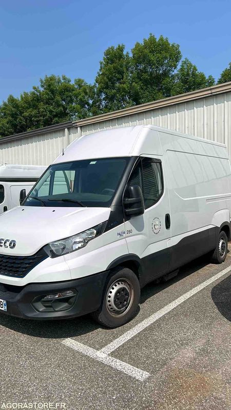 FOURGON Iveco 2020 - Furgon: slika 2 FOURGON Iveco 2020 - Furgon: slika 2